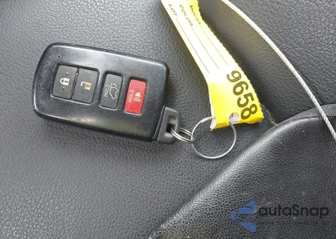 2014 Toyota Rav4 Limited z USA, uszkodzony, nr VIN 2T3YFREV7EW106846